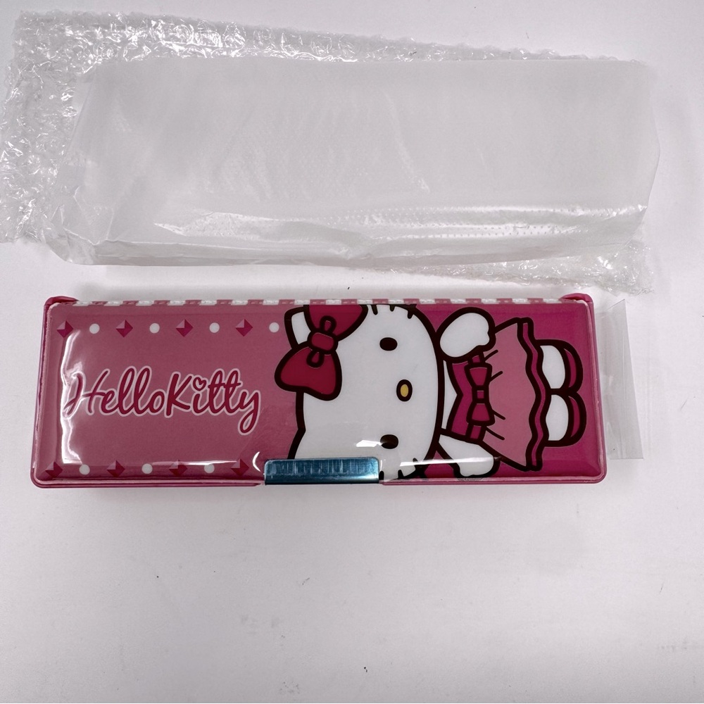 NEW 2013 Sanrio Double Sided Magnetic Hello Kitty Pencil Case Purple Vinyl NEW - Picture 2 of 7